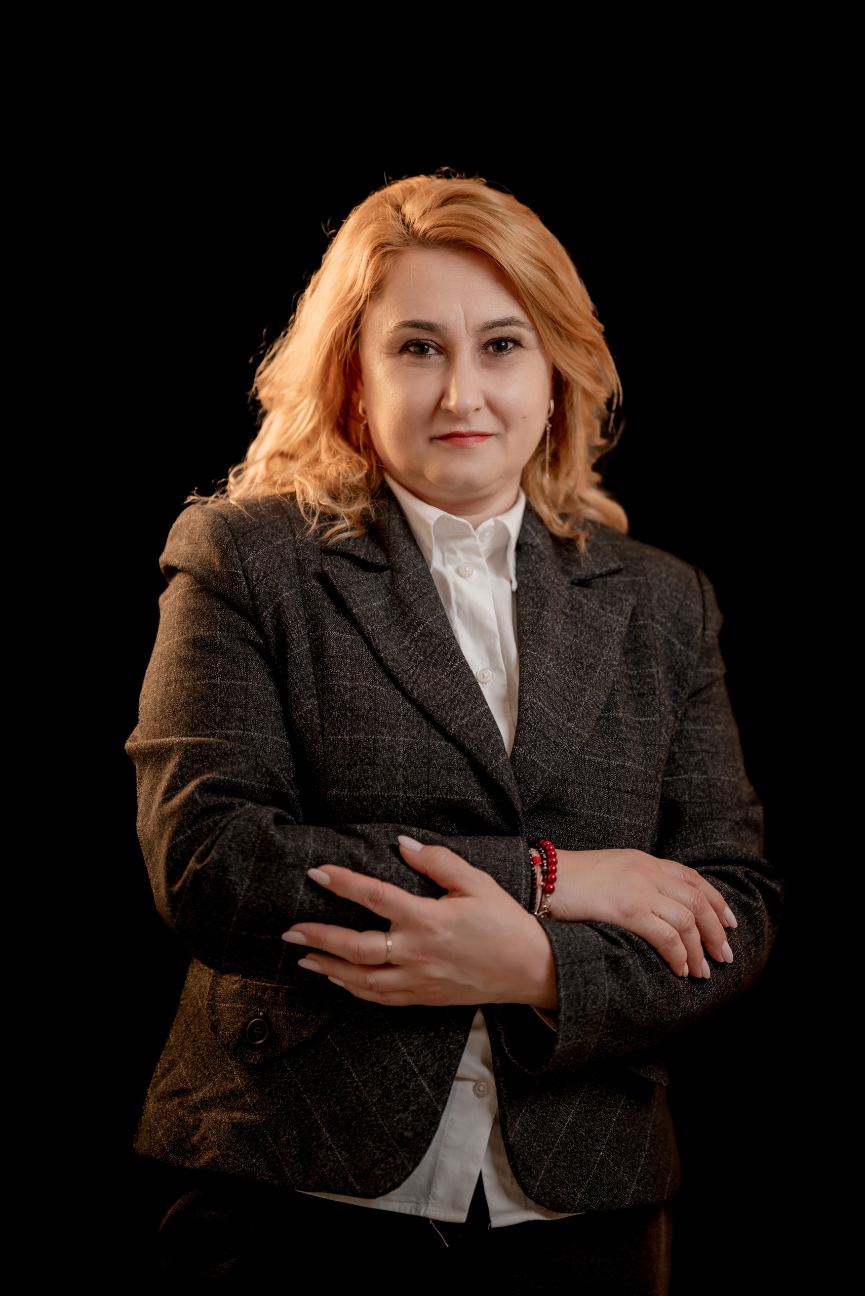 MIRELA MIRCEA